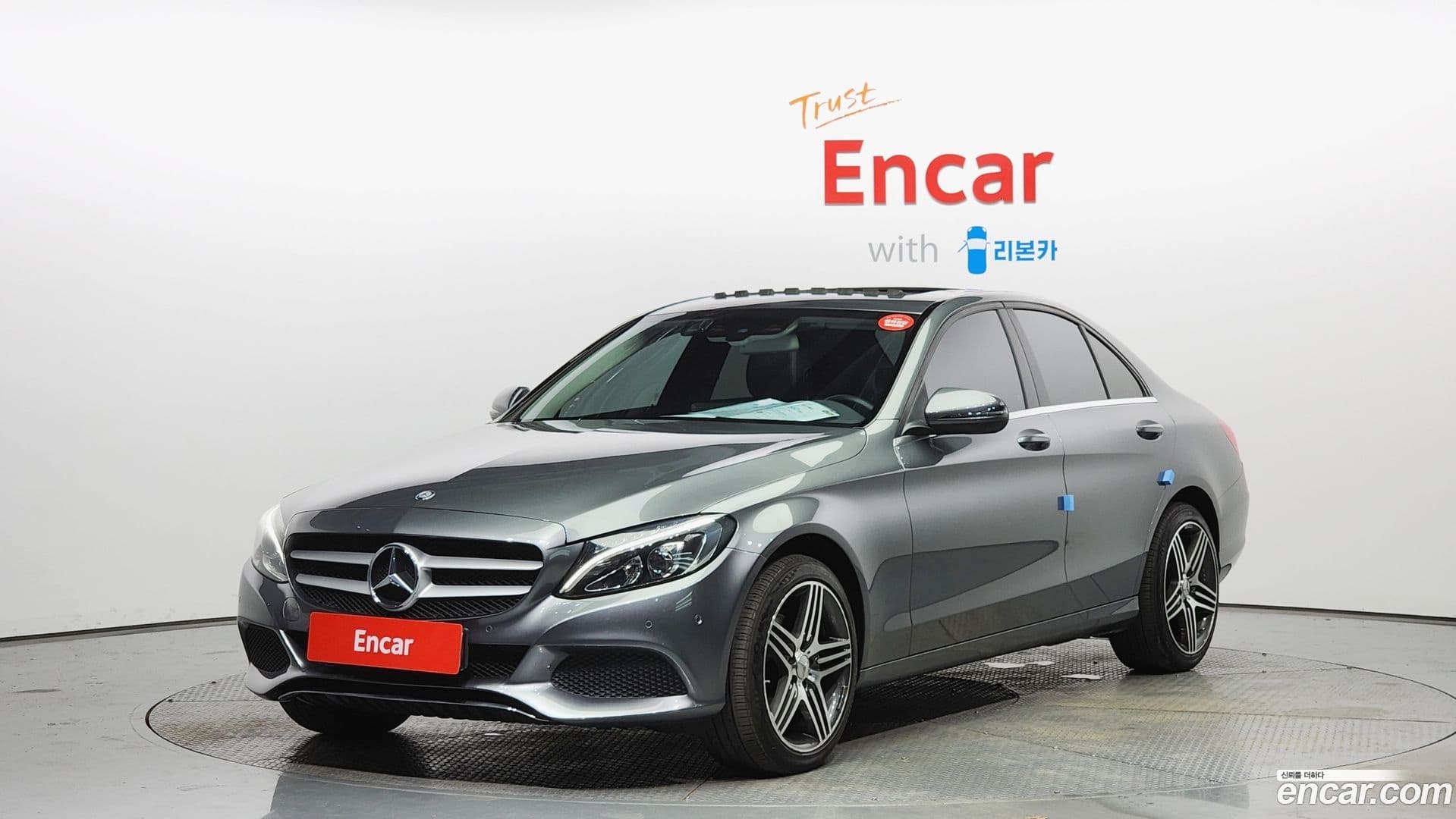 Main__Slider__Photo:C-Class Mercedes-Benz 2017.0-0