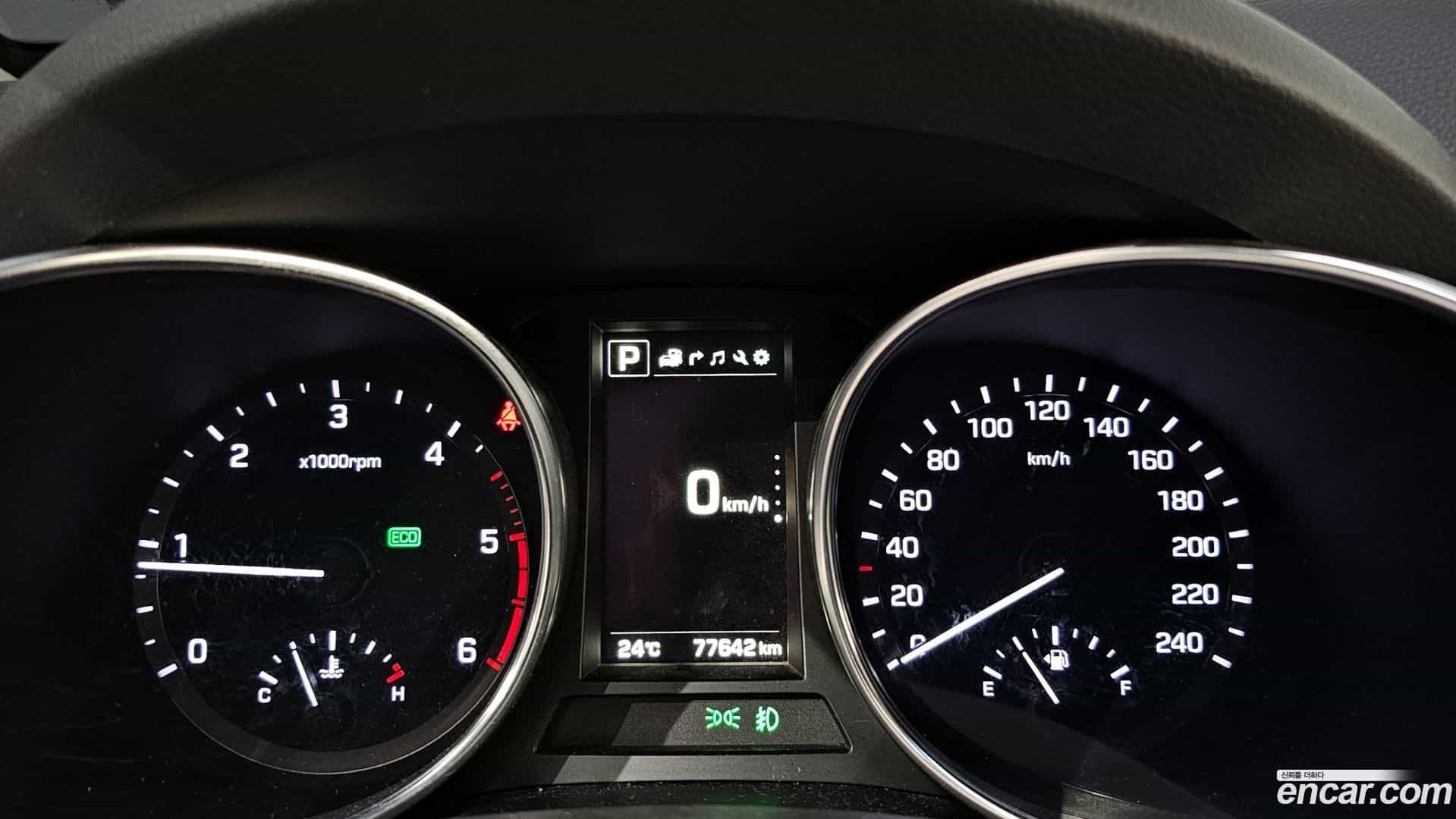 Santafe Hyundai 2016.9-INNER-008