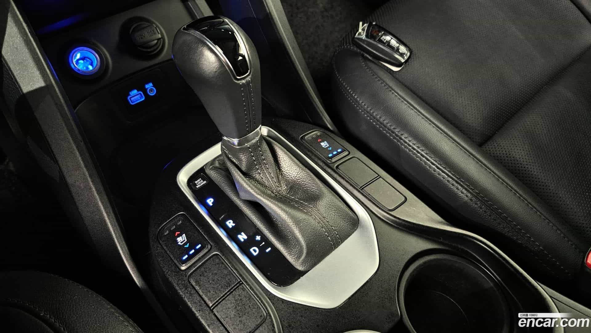 Santafe Hyundai 2016.9-INNER-009