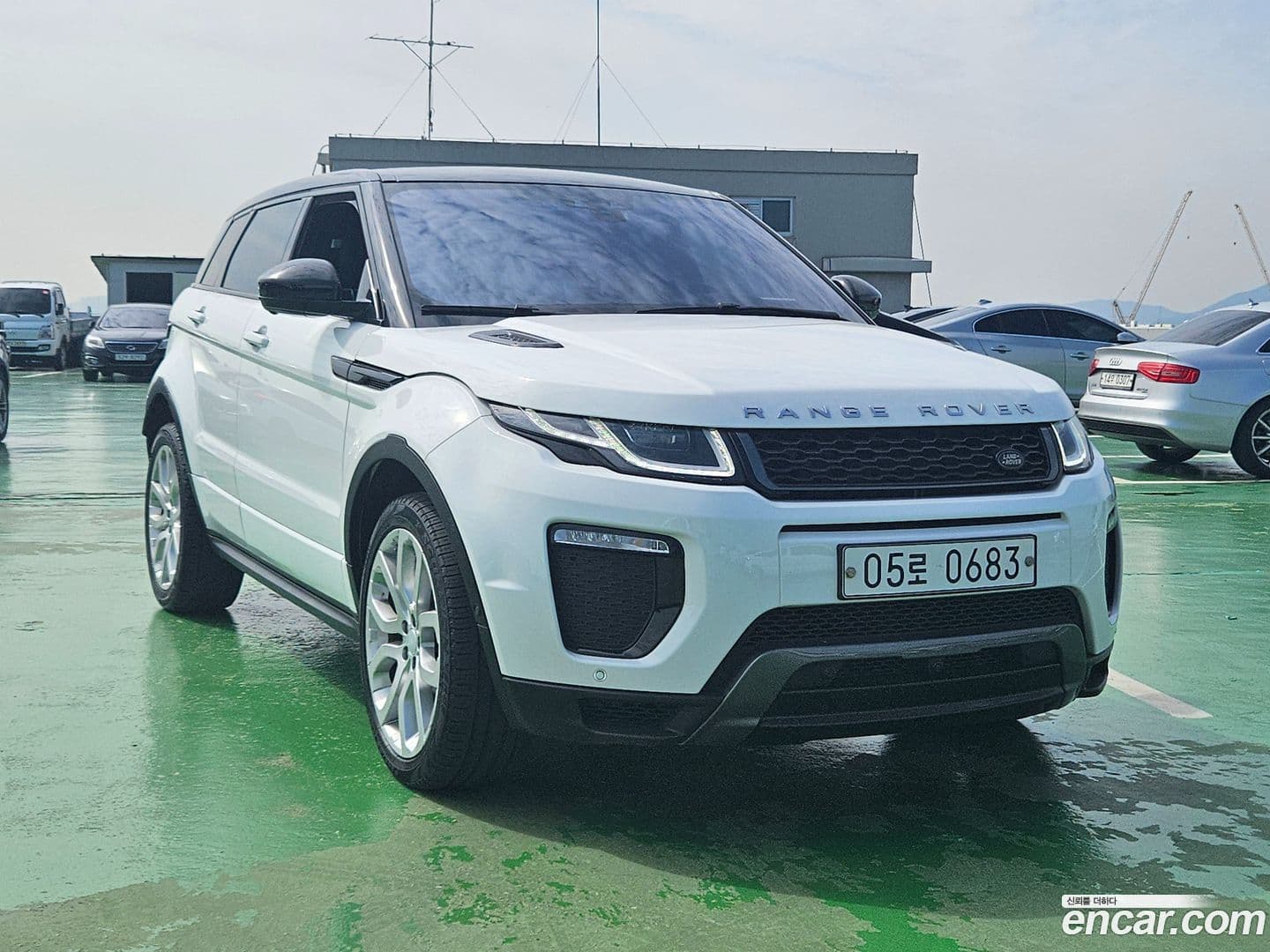 Main__Slider__Photo:Range Rover Evoque Land Rover 2016.7-0