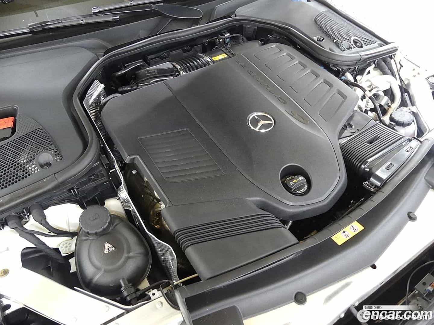 E-Class Mercedes-Benz 2022.3-OUTER-005