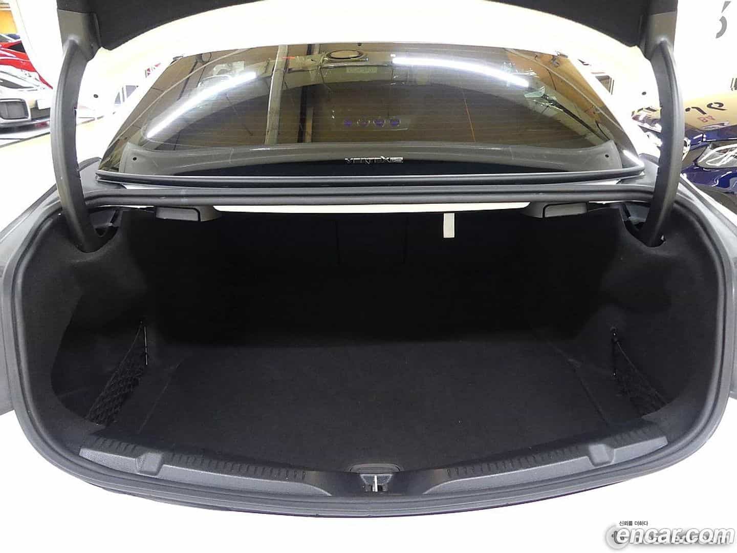 E-Class Mercedes-Benz 2022.3-INNER-010