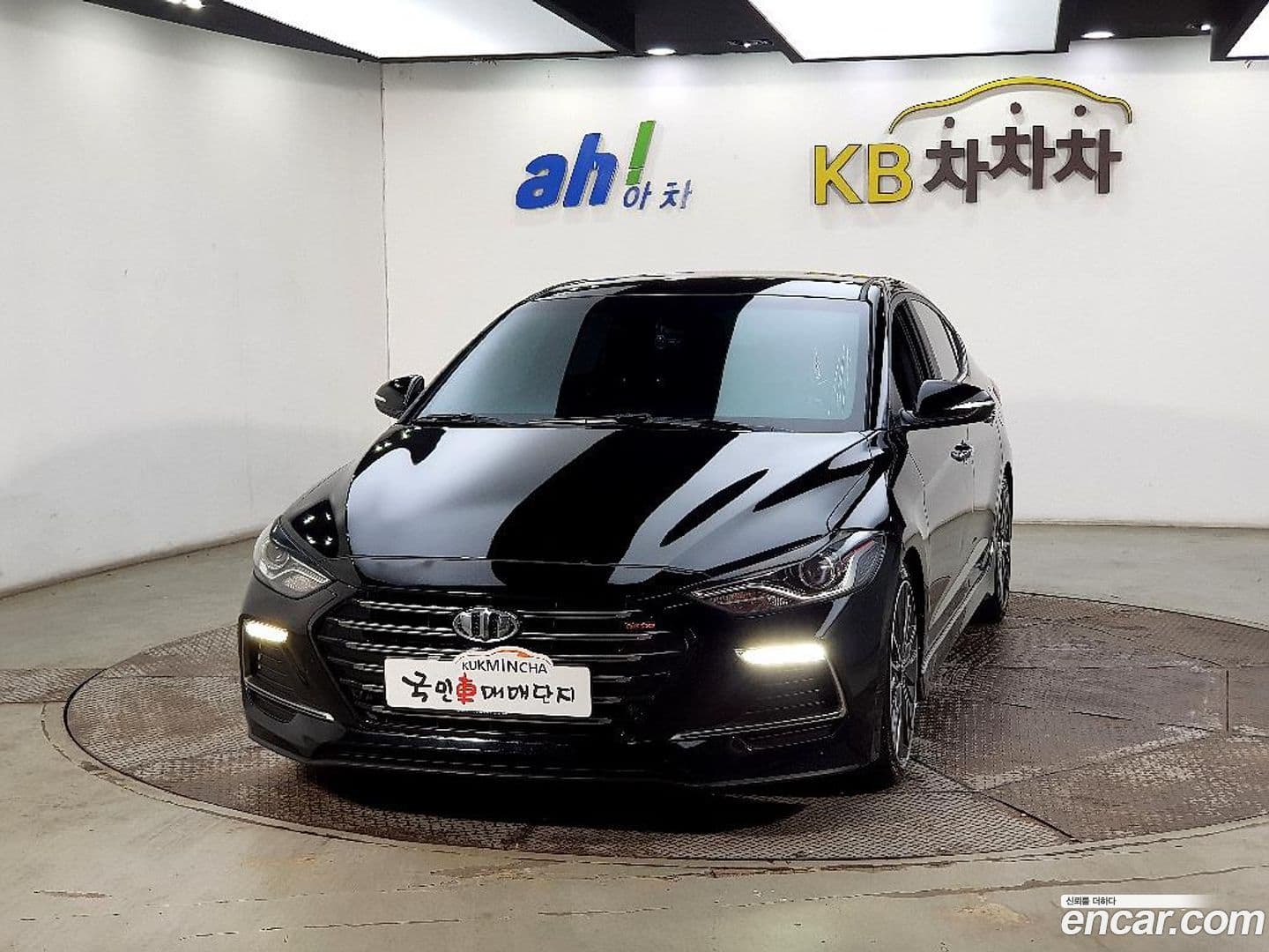 Main__Slider__Photo:AVANTE Hyundai 2018.6-0