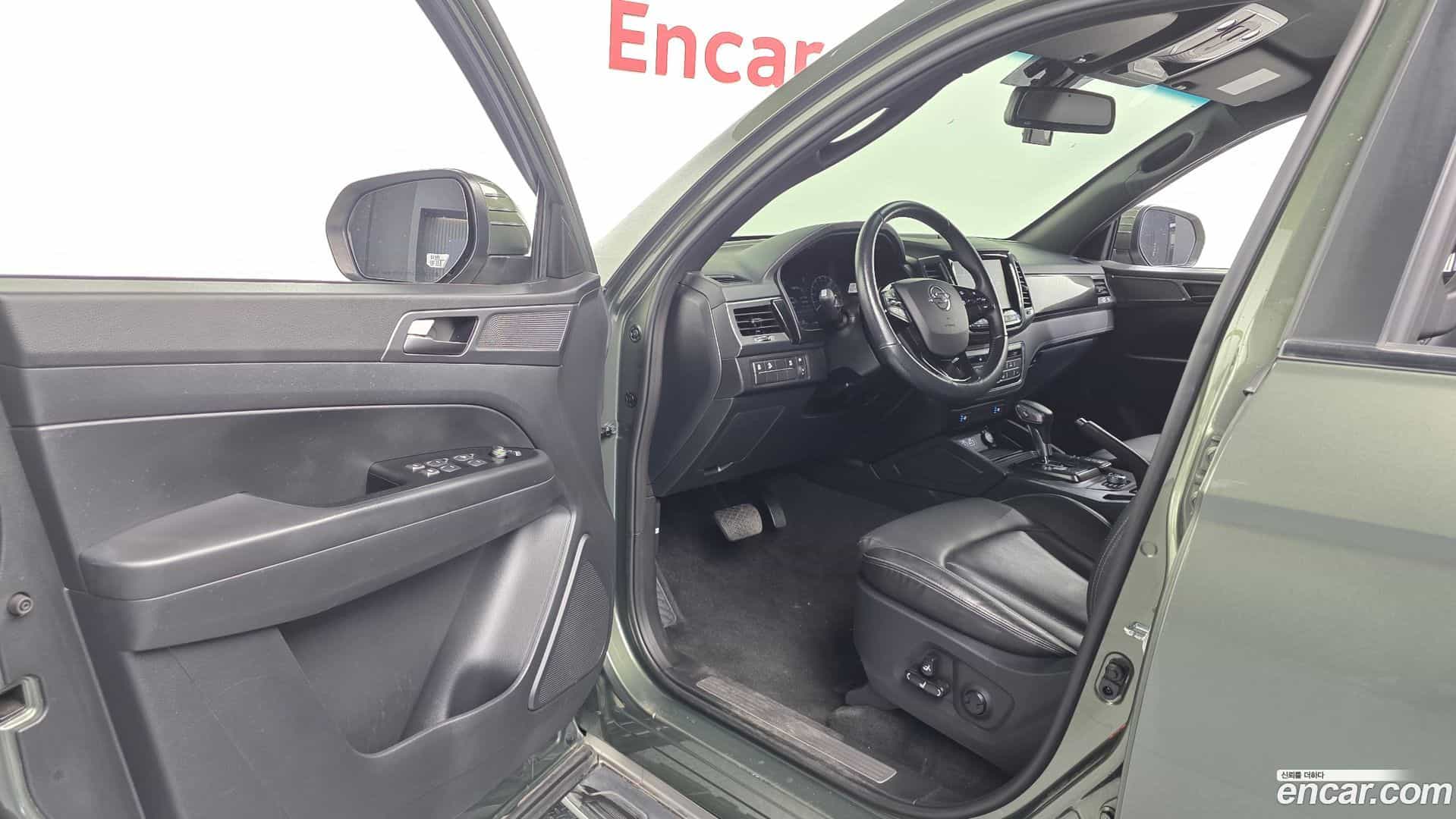 Rexton KG Mobility 2022.4-INNER-010