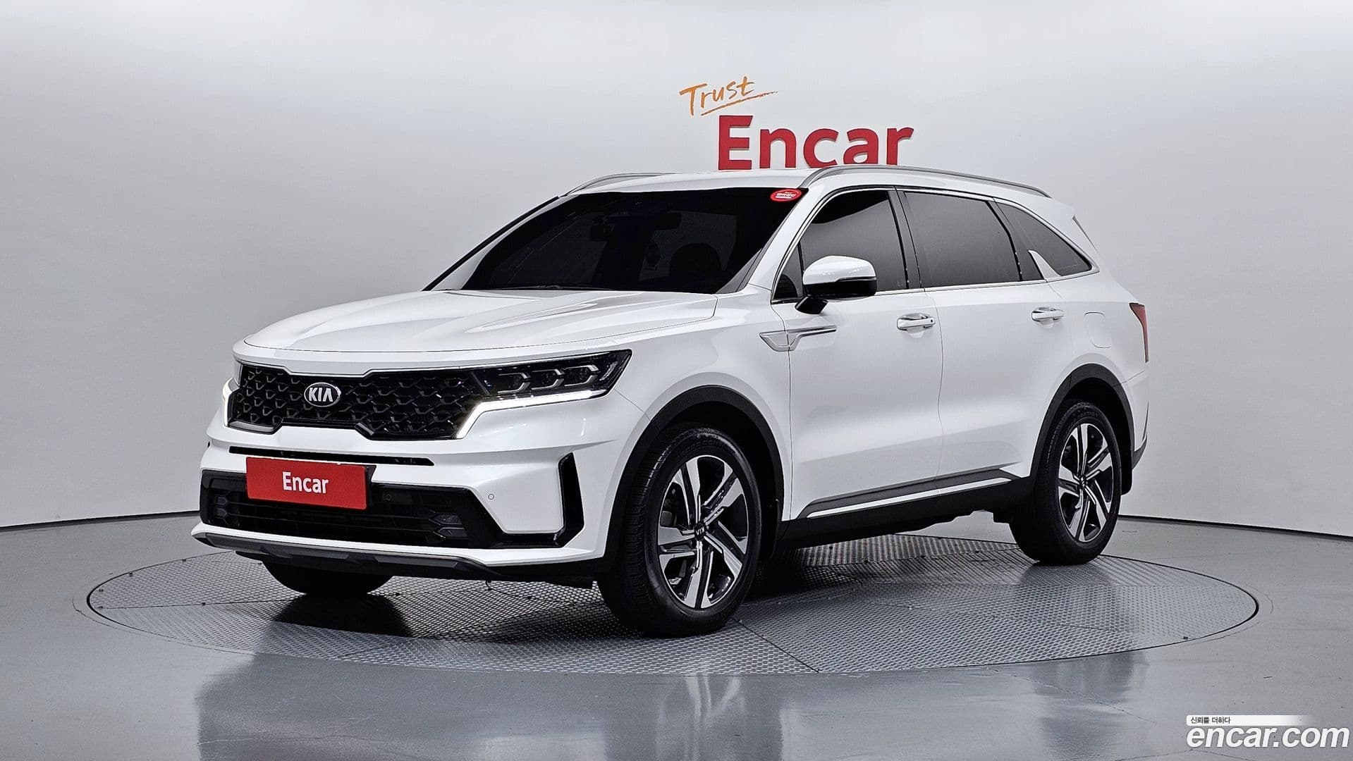 Main__Slider__Photo:Sorento Kia 2020.9-0
