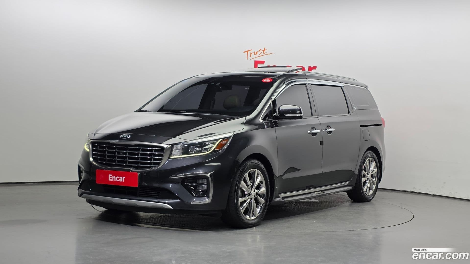 Main__Slider__Photo:Canival Kia 2018.3-0
