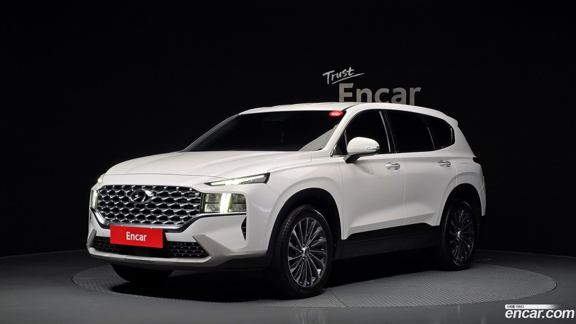 Main__Slider__Photo:Santafe Hyundai 2020.9-0