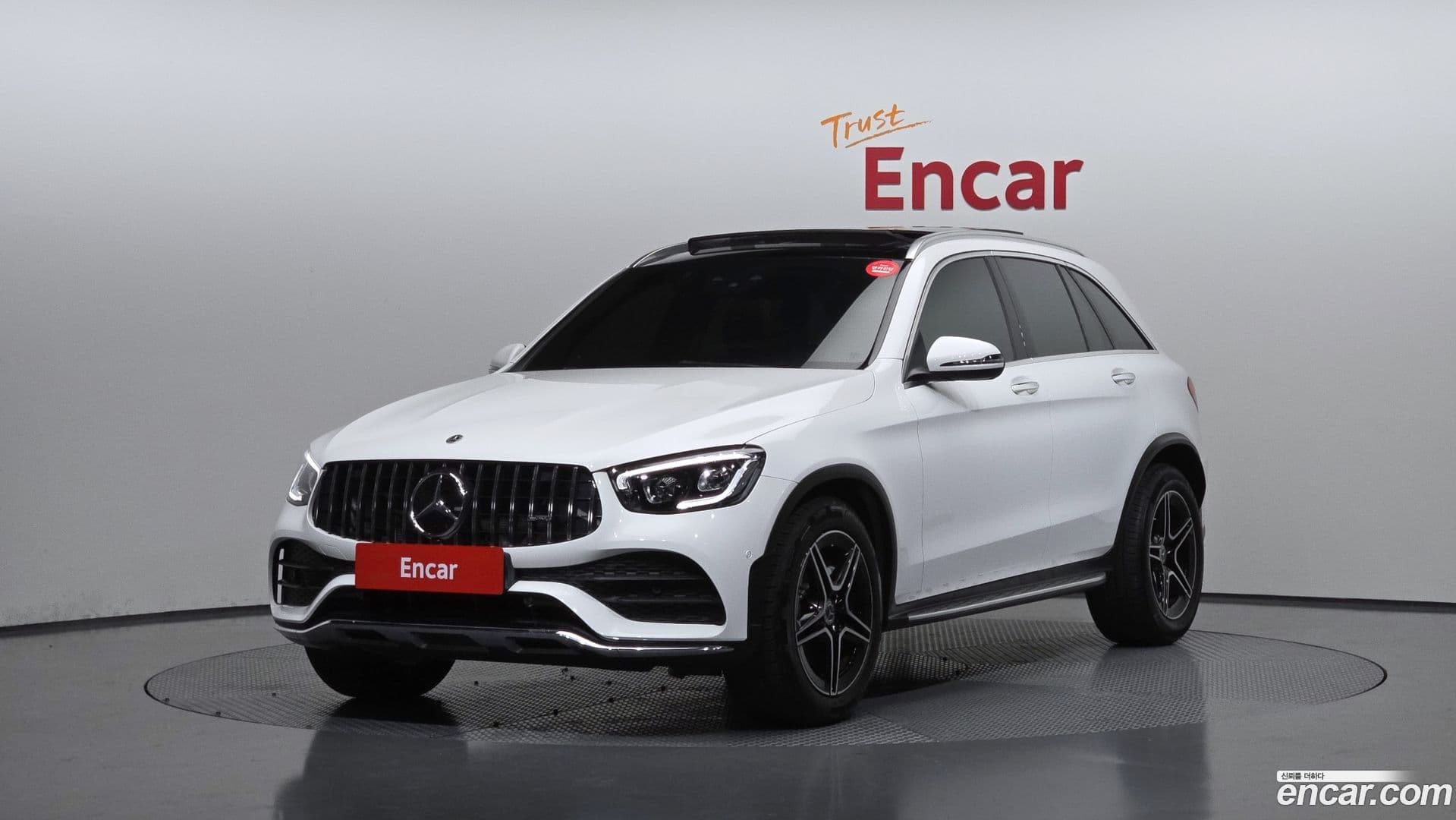 Main__Slider__Photo:GLC-Class Mercedes-Benz 2020.2-0