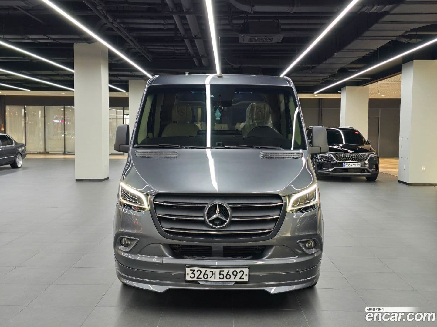 Main__Slider__Photo:Sprinter Mercedes-Benz 2020.6-0