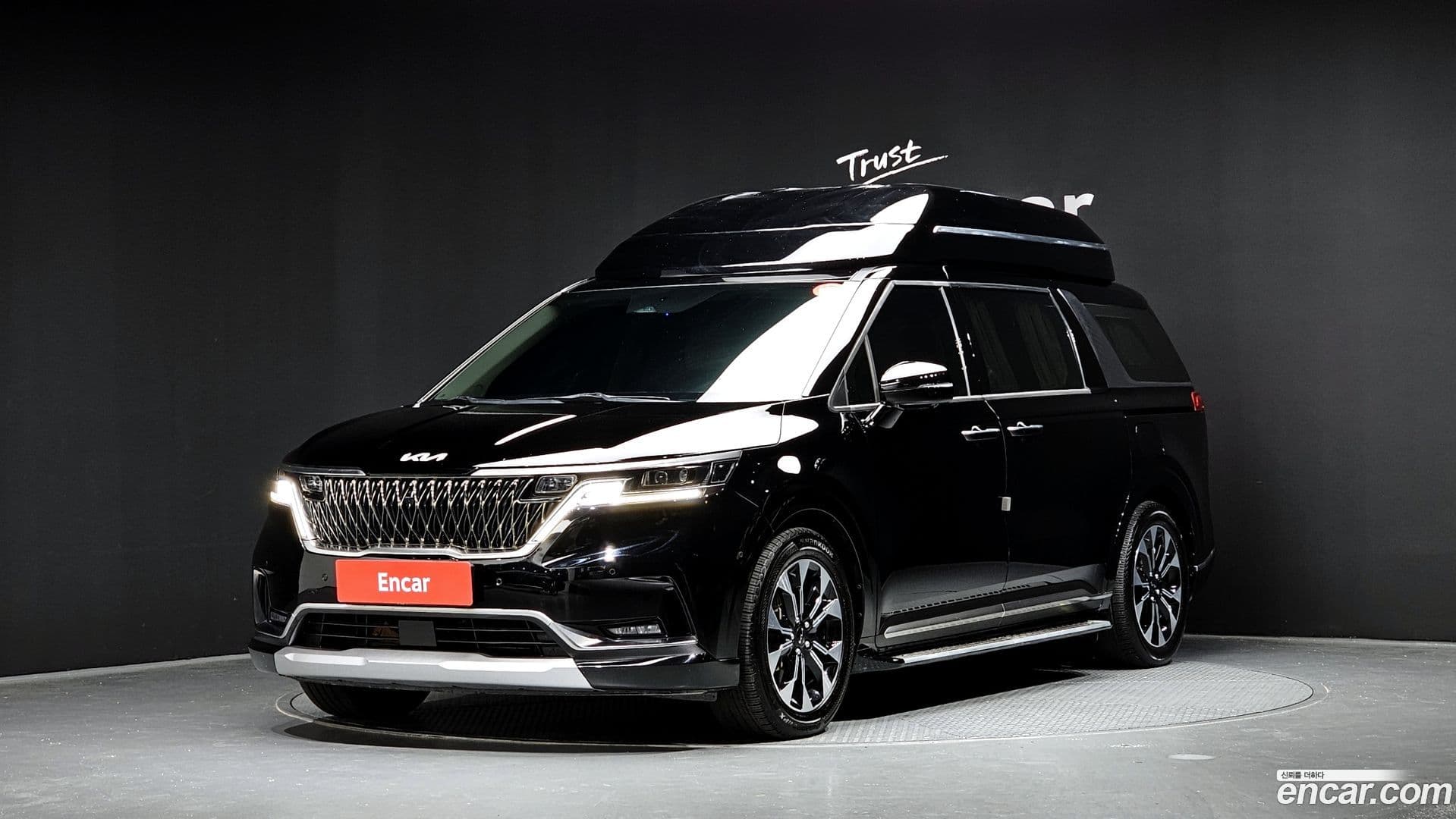 Main__Slider__Photo:Canival Kia 2021.10-0