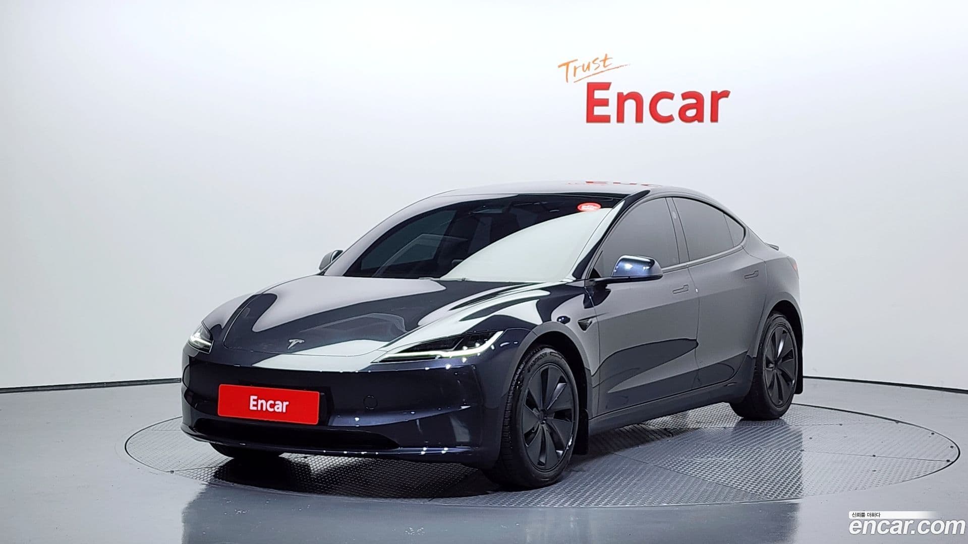 Main__Slider__Photo:Model 3 Tesla 2025.2-0