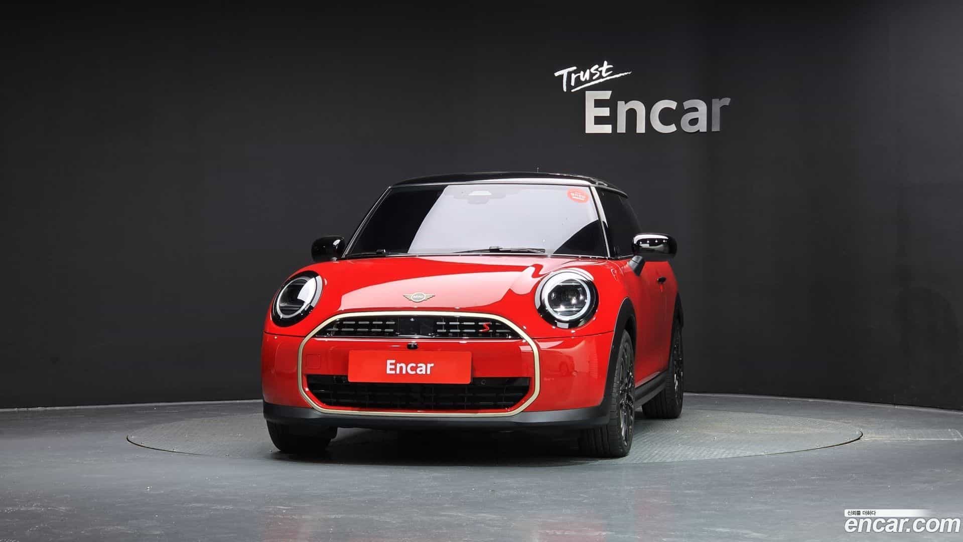 Cooper Mini 2024.5-OUTER-003