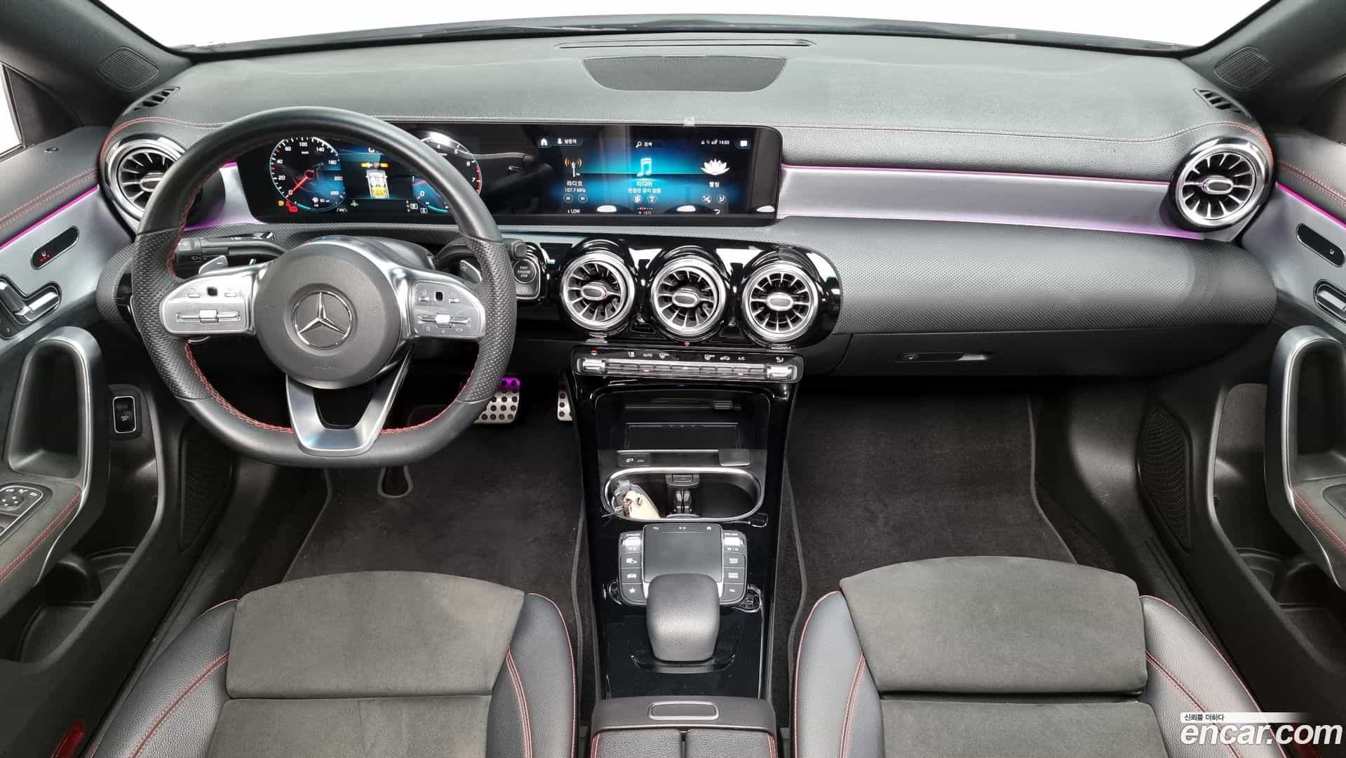 CLA-Class Mercedes-Benz 2020.10-INNER-007
