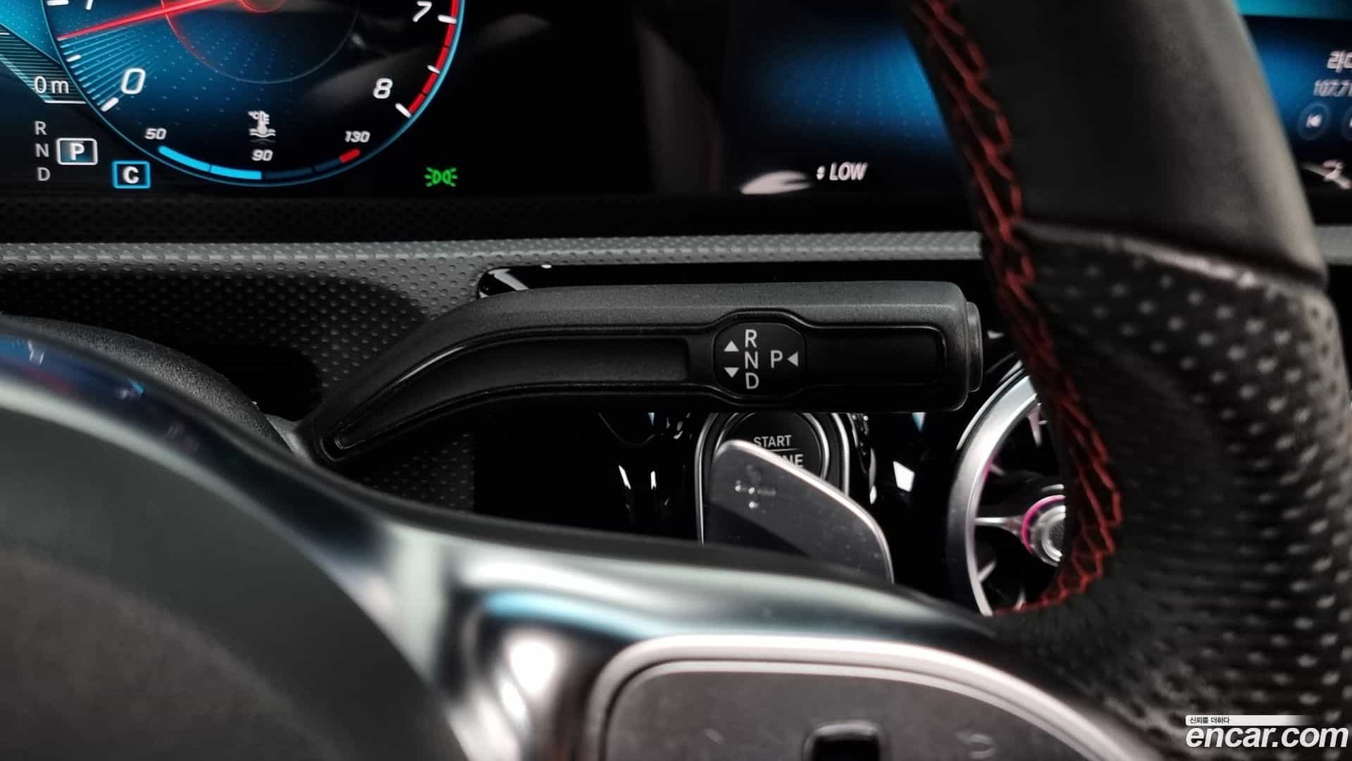 CLA-Class Mercedes-Benz 2020.10-INNER-009