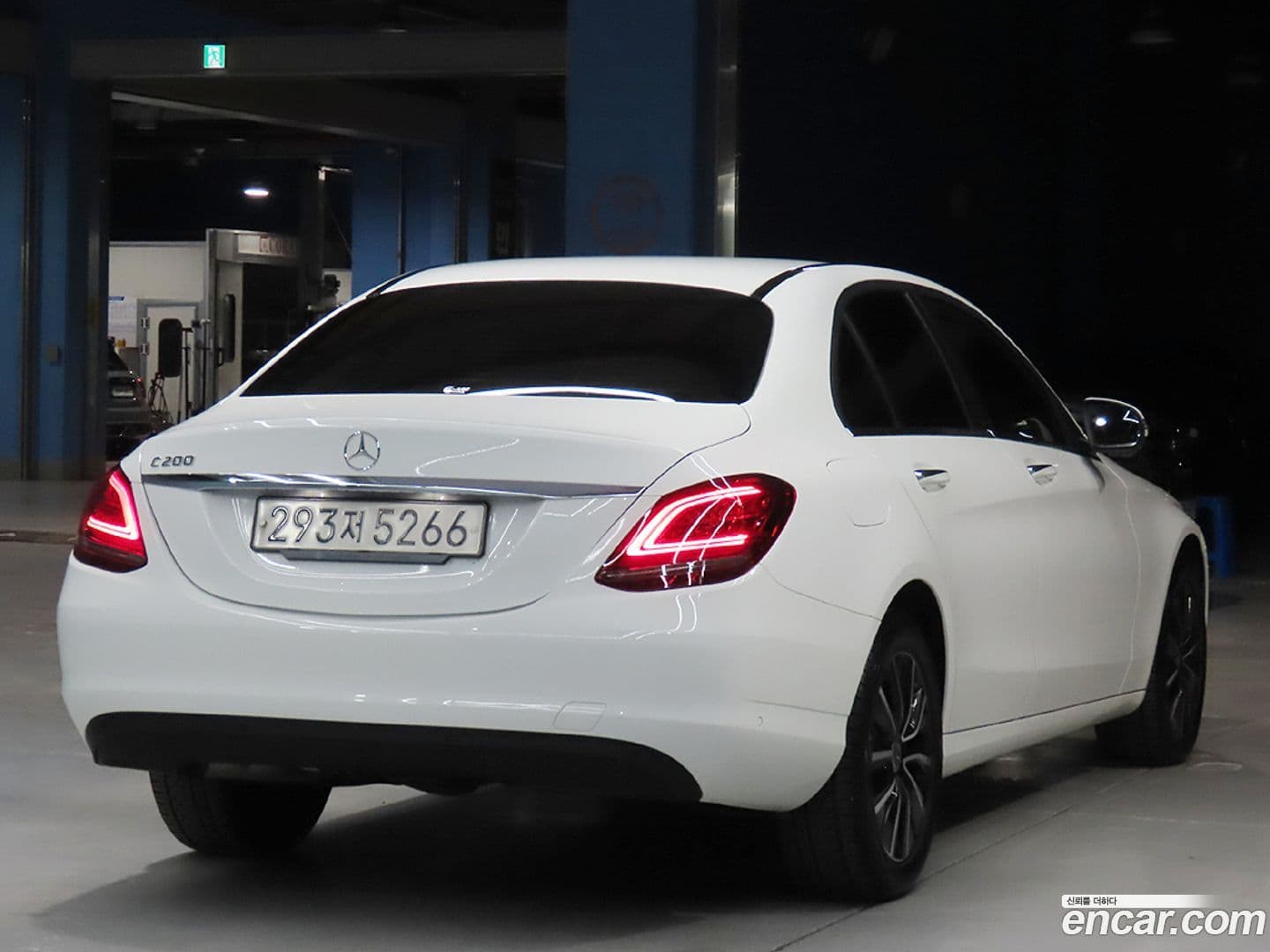 Main__Slider__Photo:C-Class Mercedes-Benz 2020.4-0