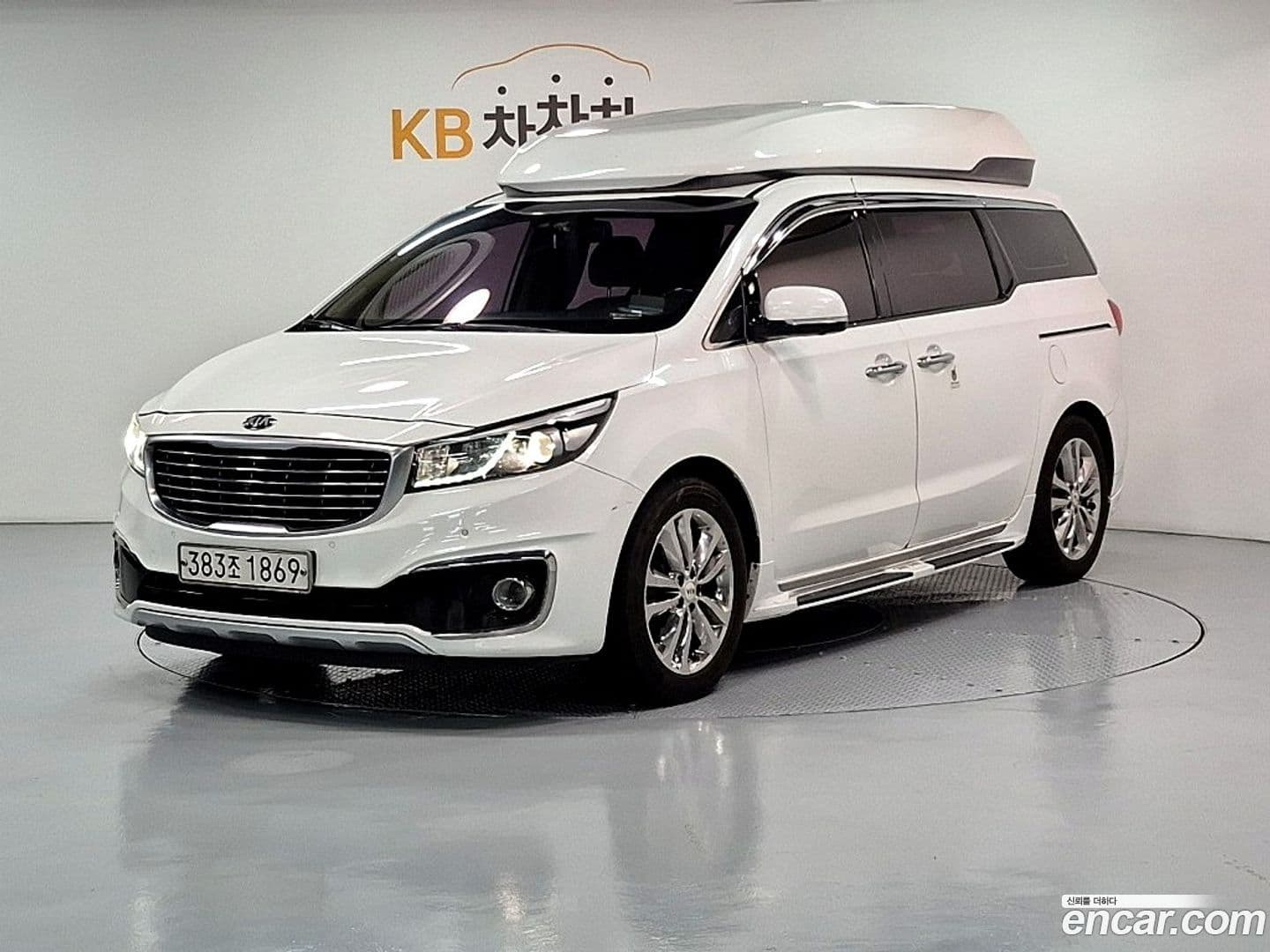 Main__Slider__Photo:Canival Kia 2017.0-0