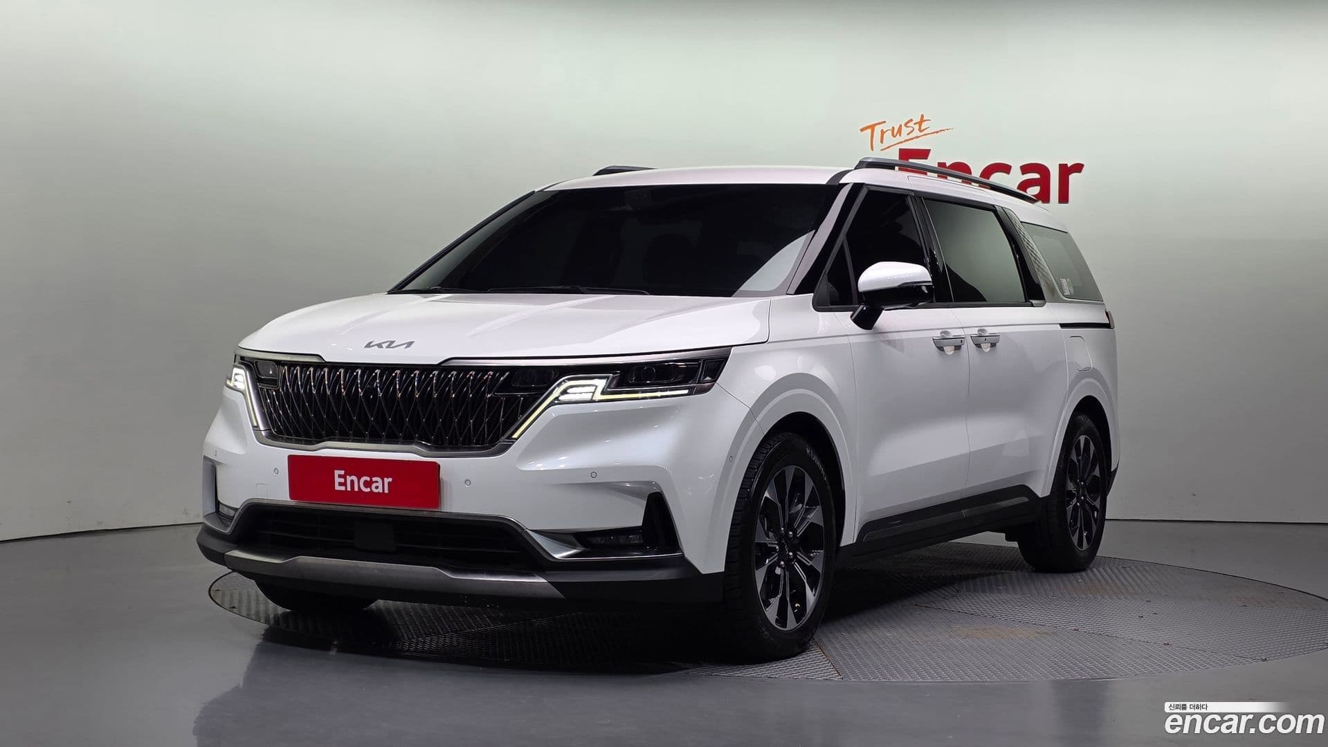 Main__Slider__Photo:Canival Kia 2022.4-0