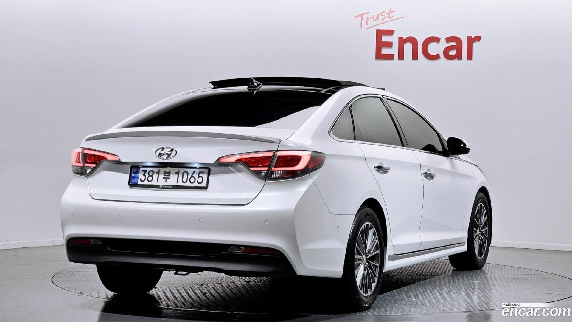 Main__Slider__Photo:Sonata Hyundai 2016.5-0