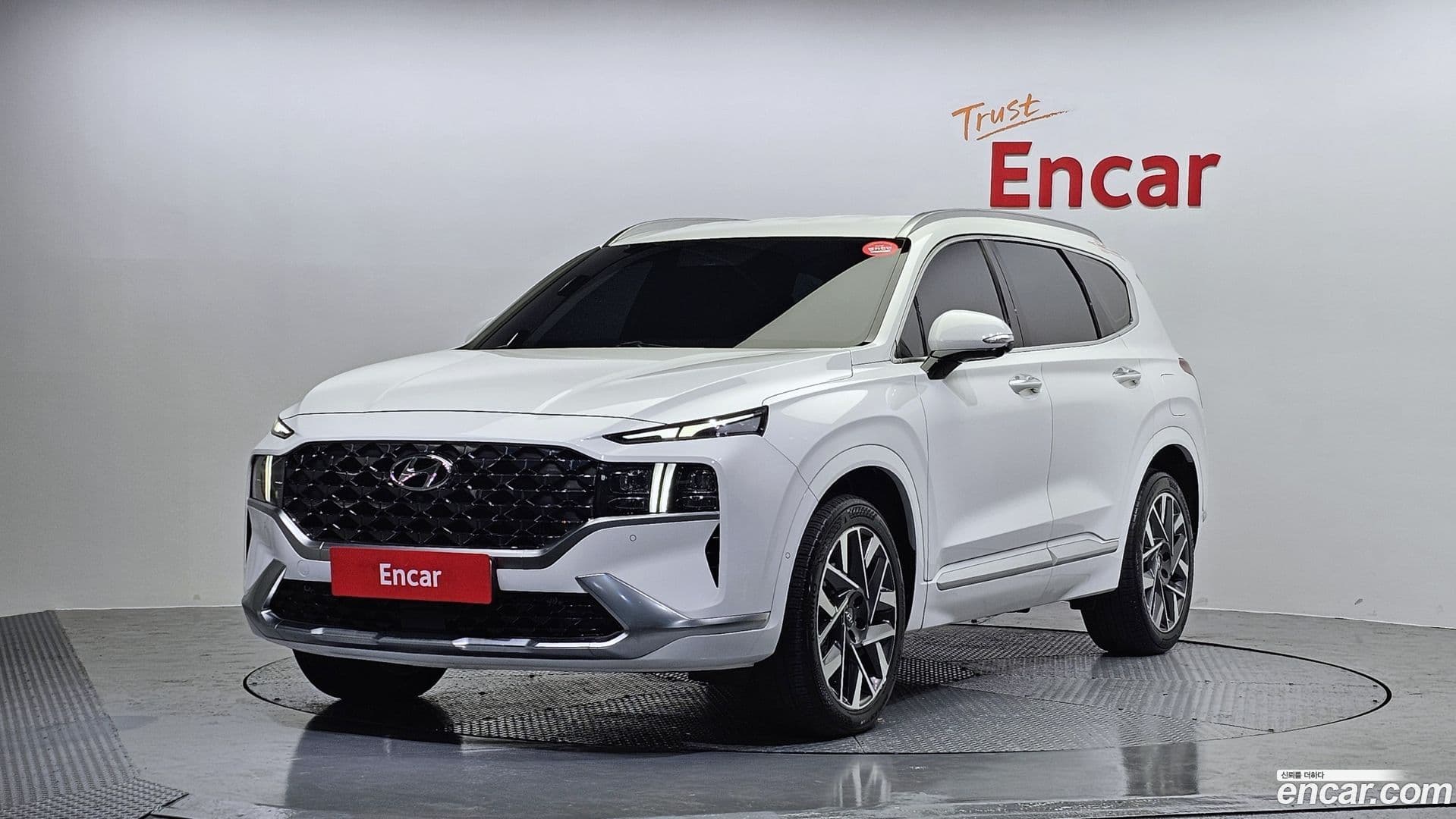 Main__Slider__Photo:Santafe Hyundai 2020.6-0