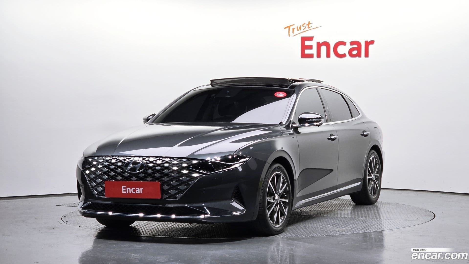 Main__Slider__Photo:Grandeur Hyundai 2022.2-0