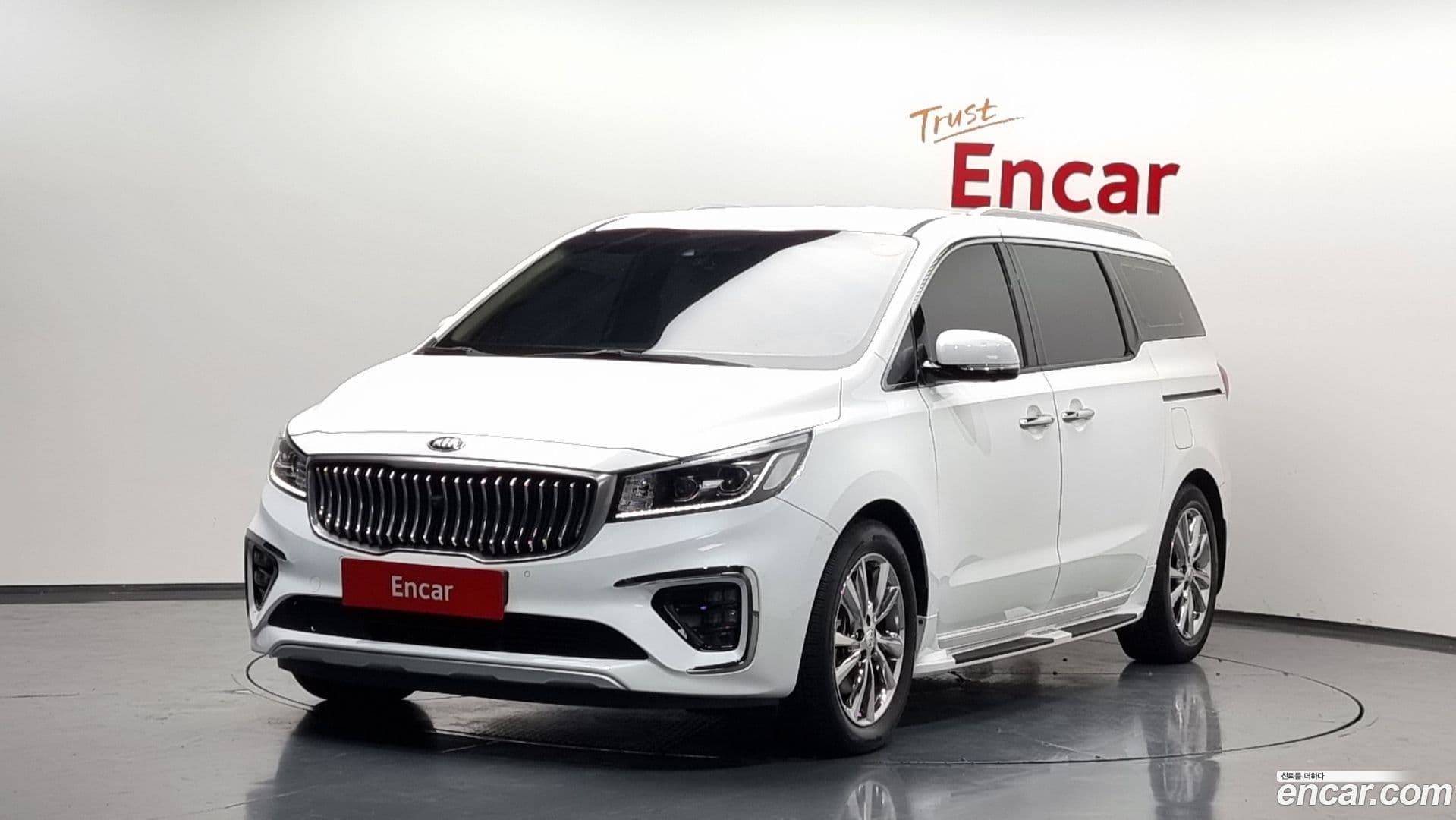 Main__Slider__Photo:Canival Kia 2019.10-0