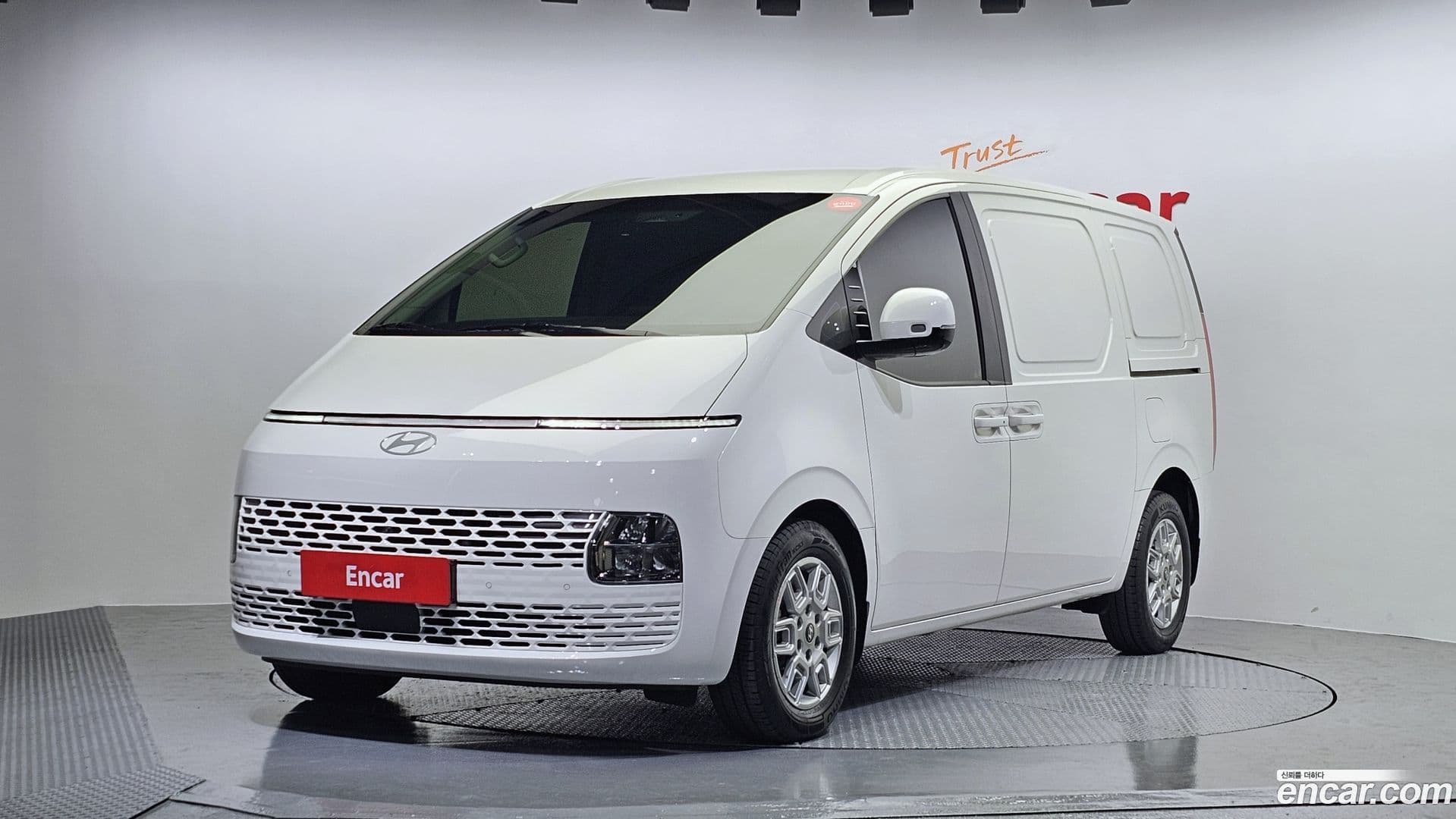 Main__Slider__Photo:Staria Hyundai 2024.11-0