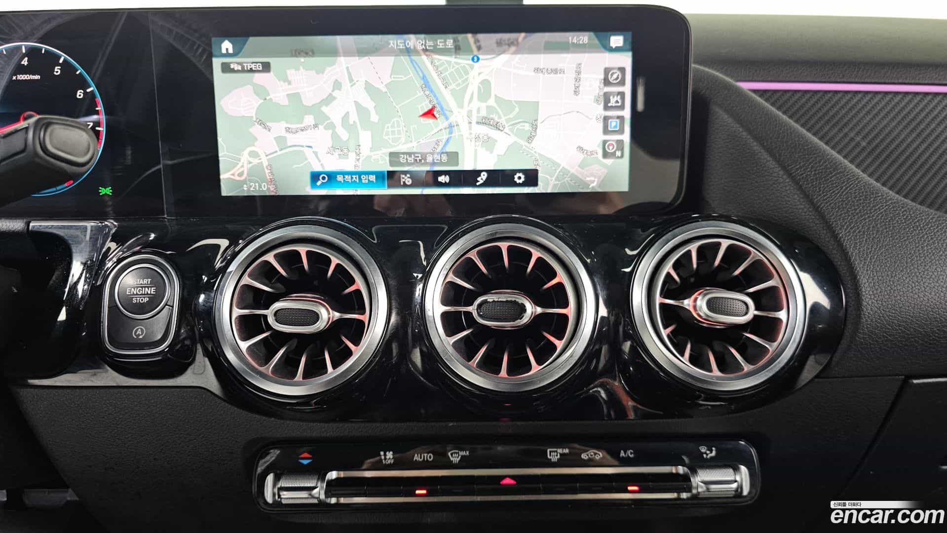 GLA-Class Mercedes-Benz 2021.0-OPTION-018