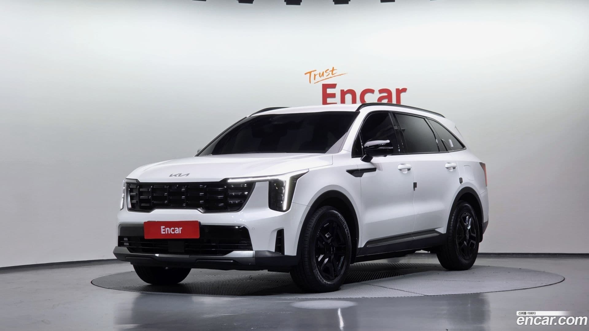 Main__Slider__Photo:Sorento Kia 2023.9-0