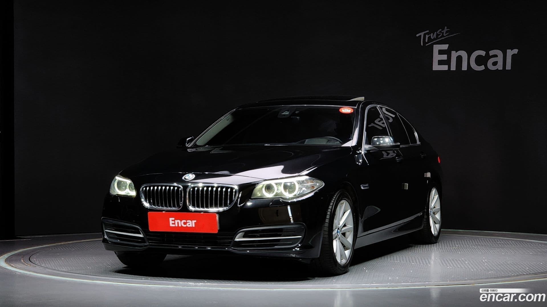 Main__Slider__Photo:5-Series BMW 2015.4-0