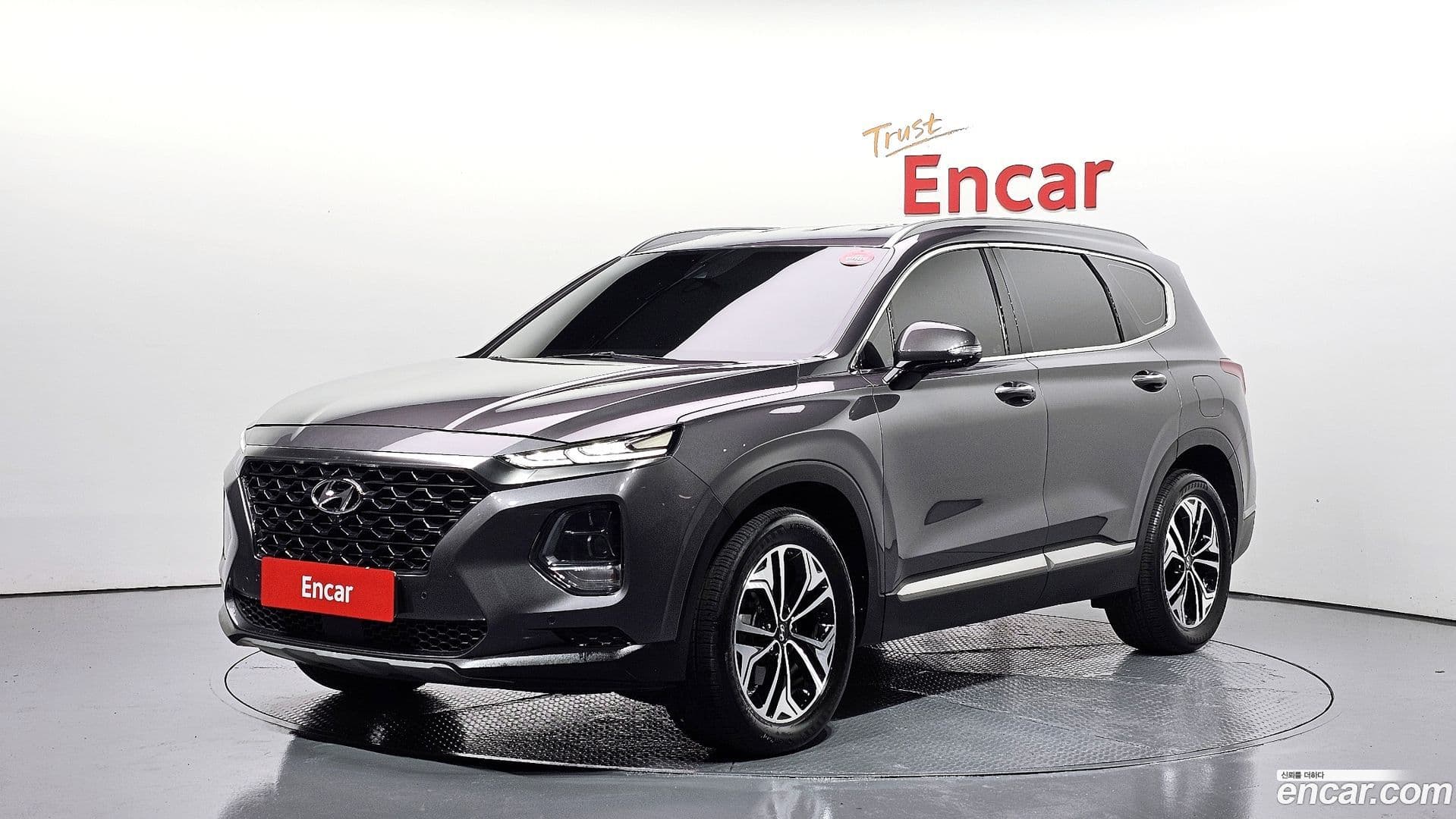 Main__Slider__Photo:Santafe Hyundai 2018.4-0