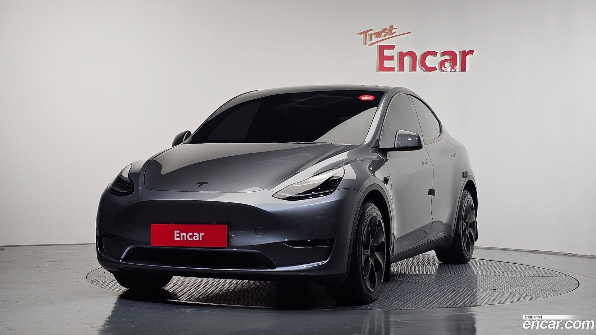 Main__Slider__Photo:Model Y Tesla 2024.8-0