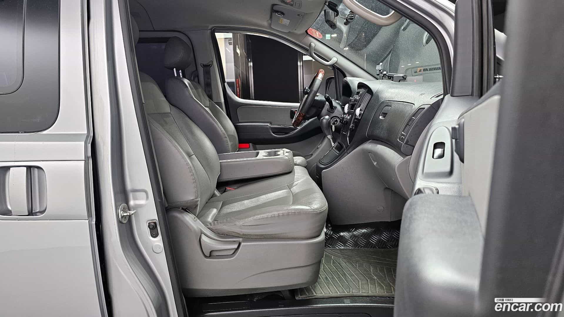 Starex Hyundai 2014.0-INNER-010
