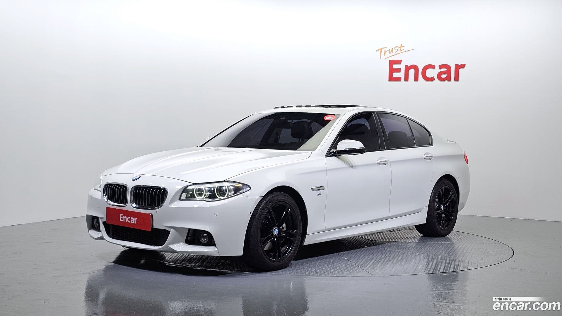 Main__Slider__Photo:5-Series BMW 2016.4-0
