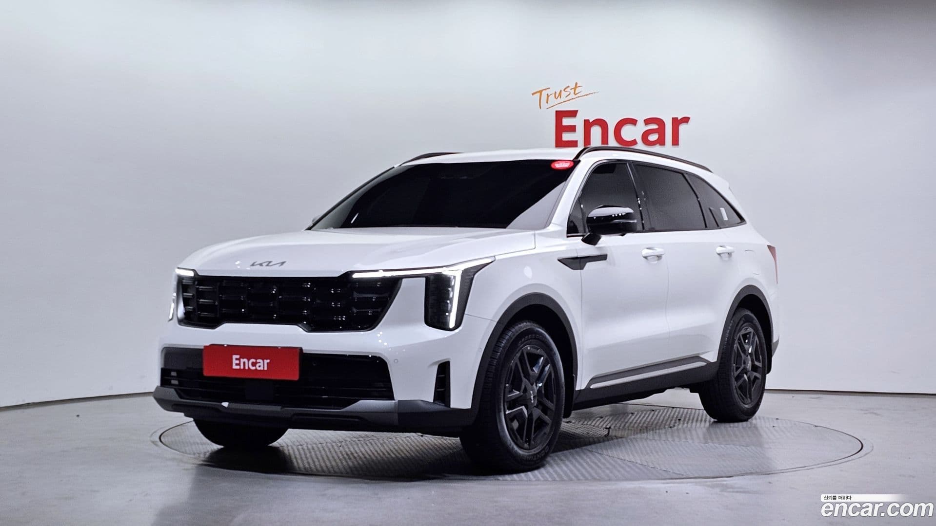 Main__Slider__Photo:Sorento Kia 2023.9-0