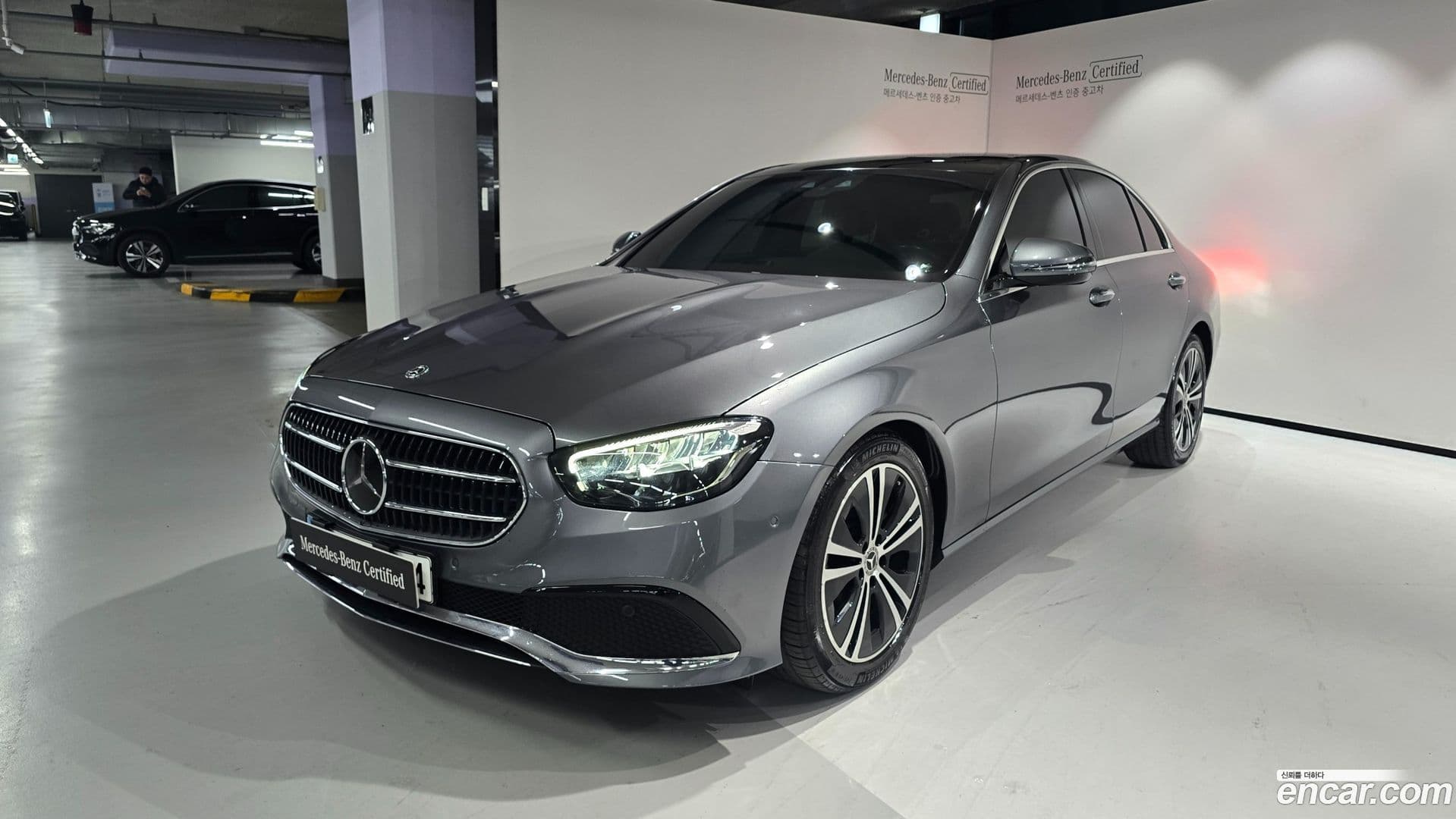 Main__Slider__Photo:E-Class Mercedes-Benz 2020.11-0