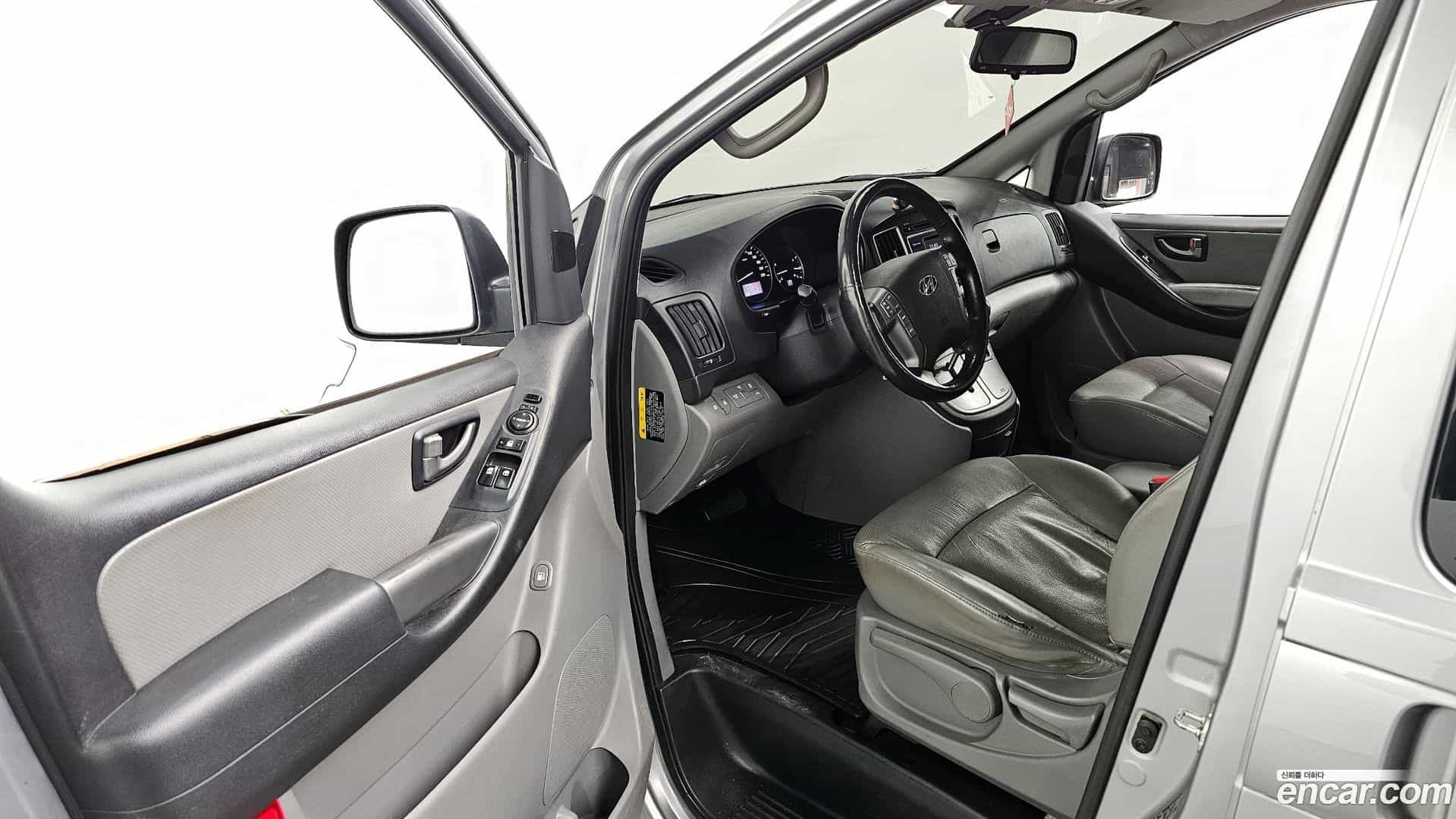 Starex Hyundai 2018.3-INNER-010