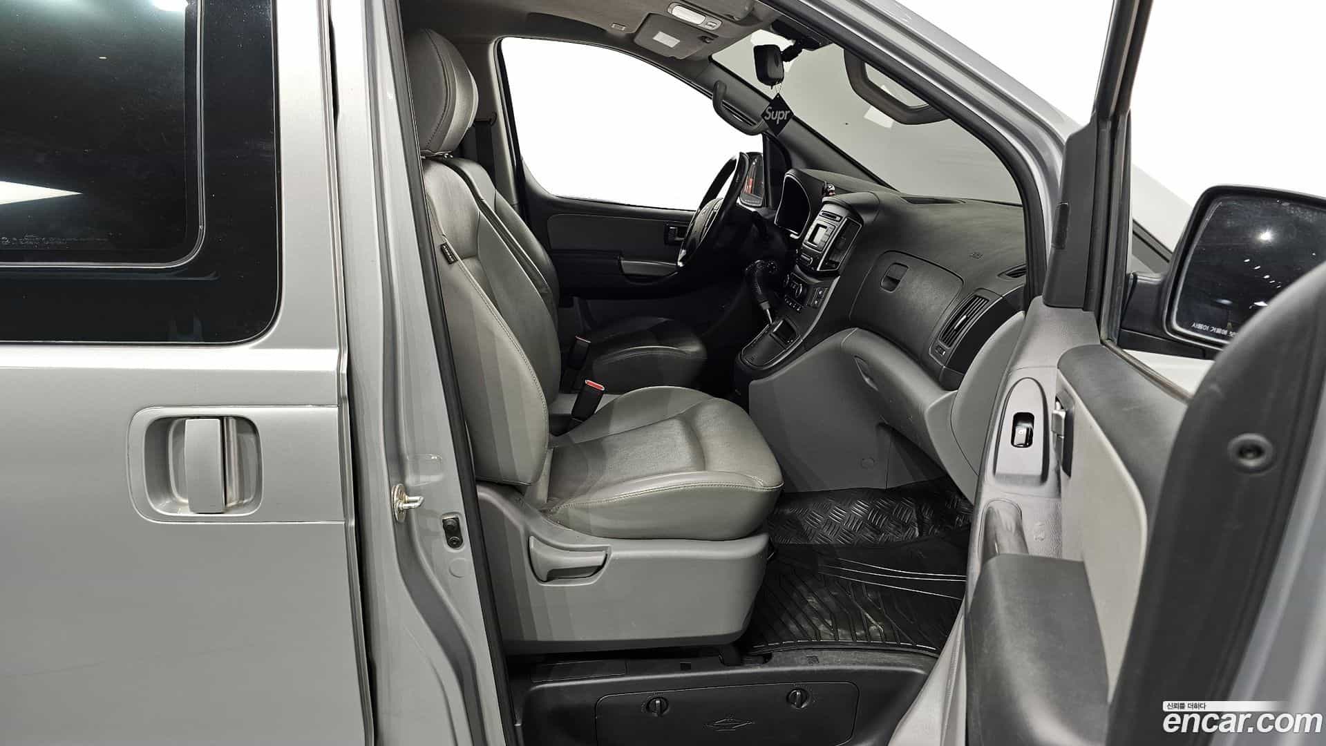 Starex Hyundai 2018.3-OPTION-015