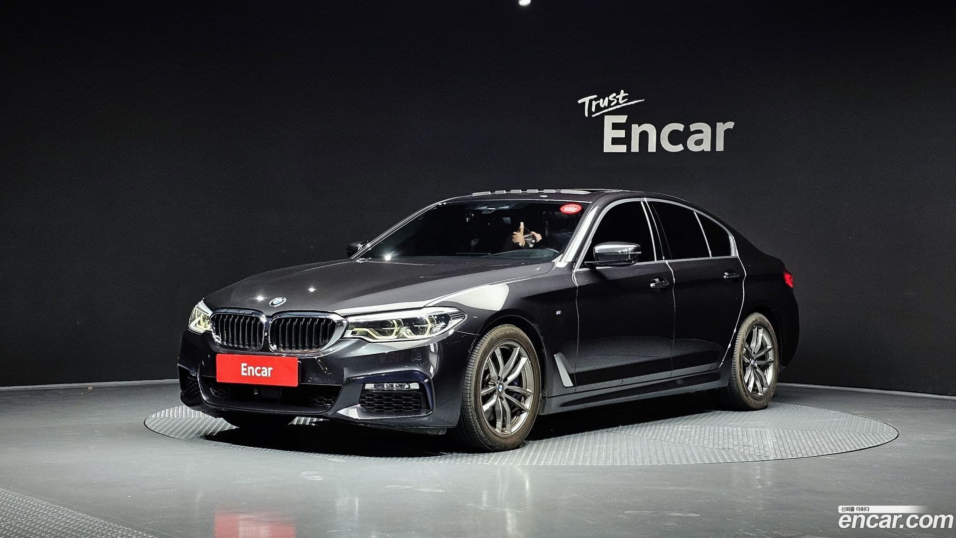 Main__Slider__Photo:5-Series BMW 2018.0-0