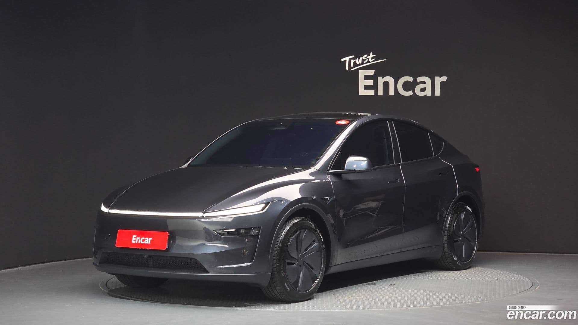 Main__Slider__Photo:Model Y Tesla 2025.5-0