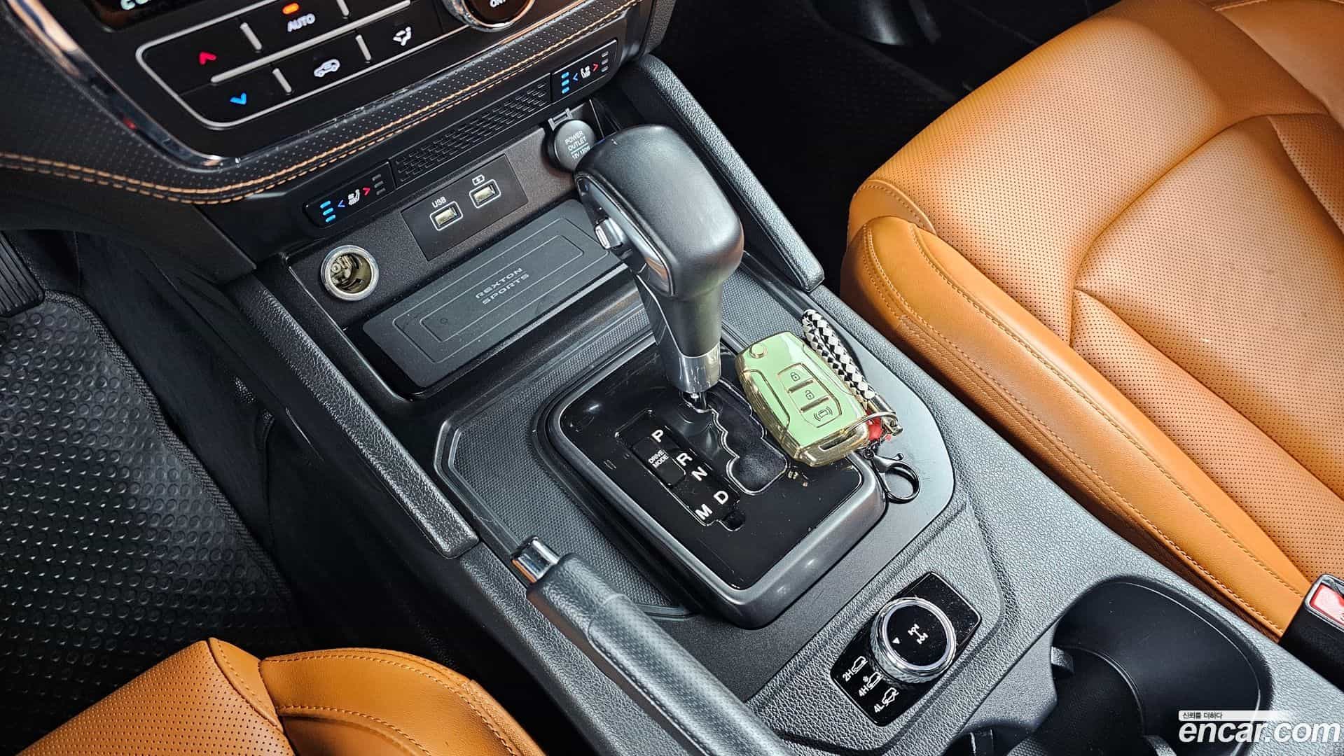 Rexton KG Mobility 2022.11-INNER-009