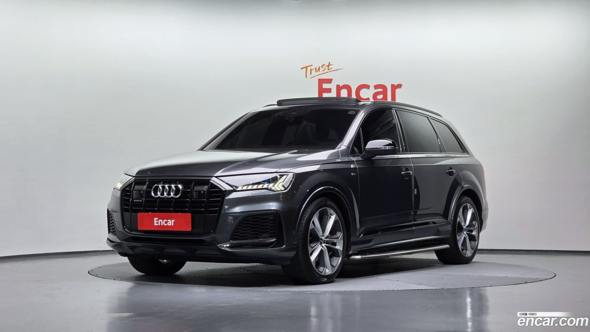 Main__Slider__Photo:Q7 Audi 2022.11-0