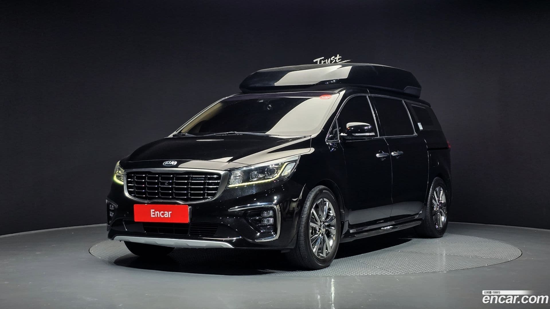 Main__Slider__Photo:Canival Kia 2019.6-0