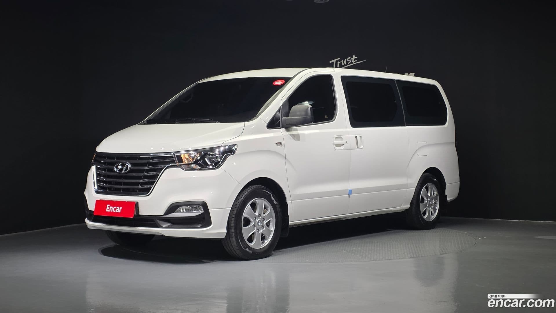 Main__Slider__Photo:Starex Hyundai 2019.4-0