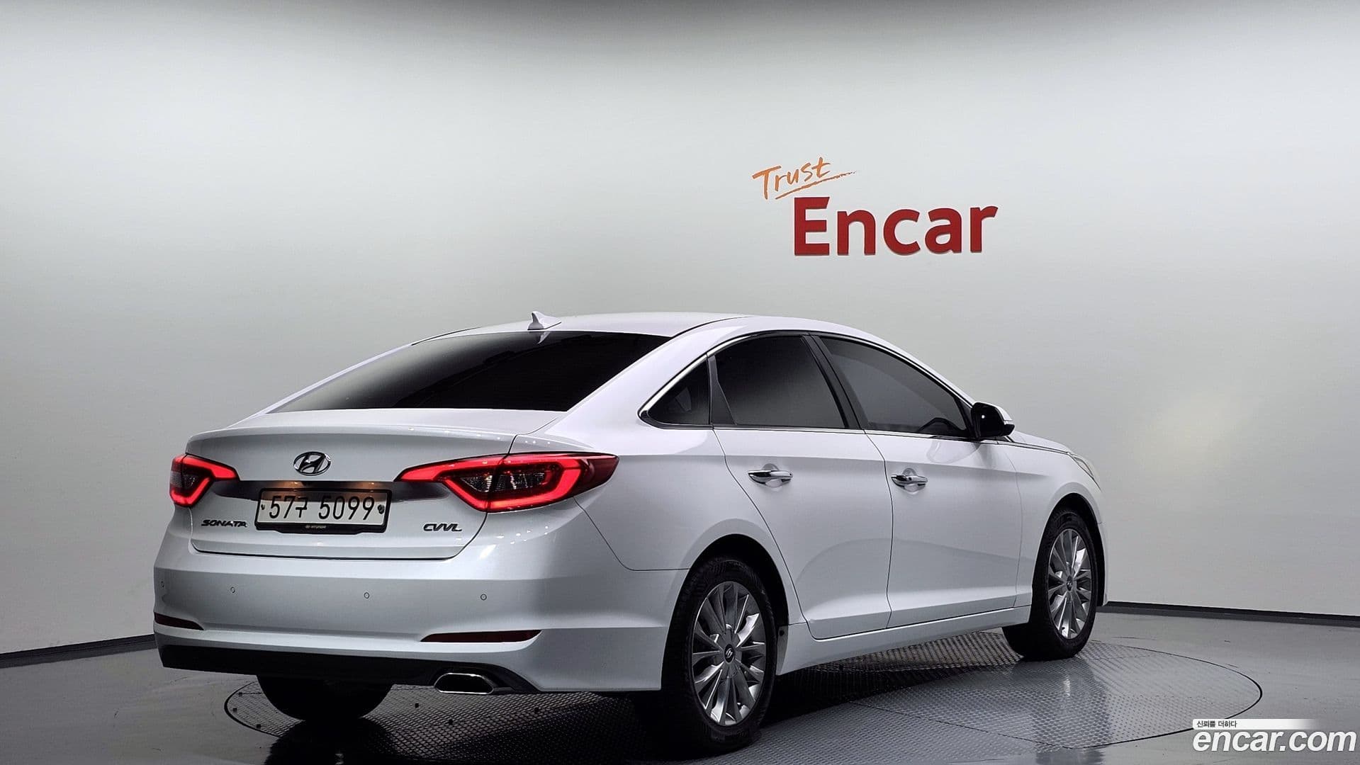Main__Slider__Photo:Sonata Hyundai 2017.2-1