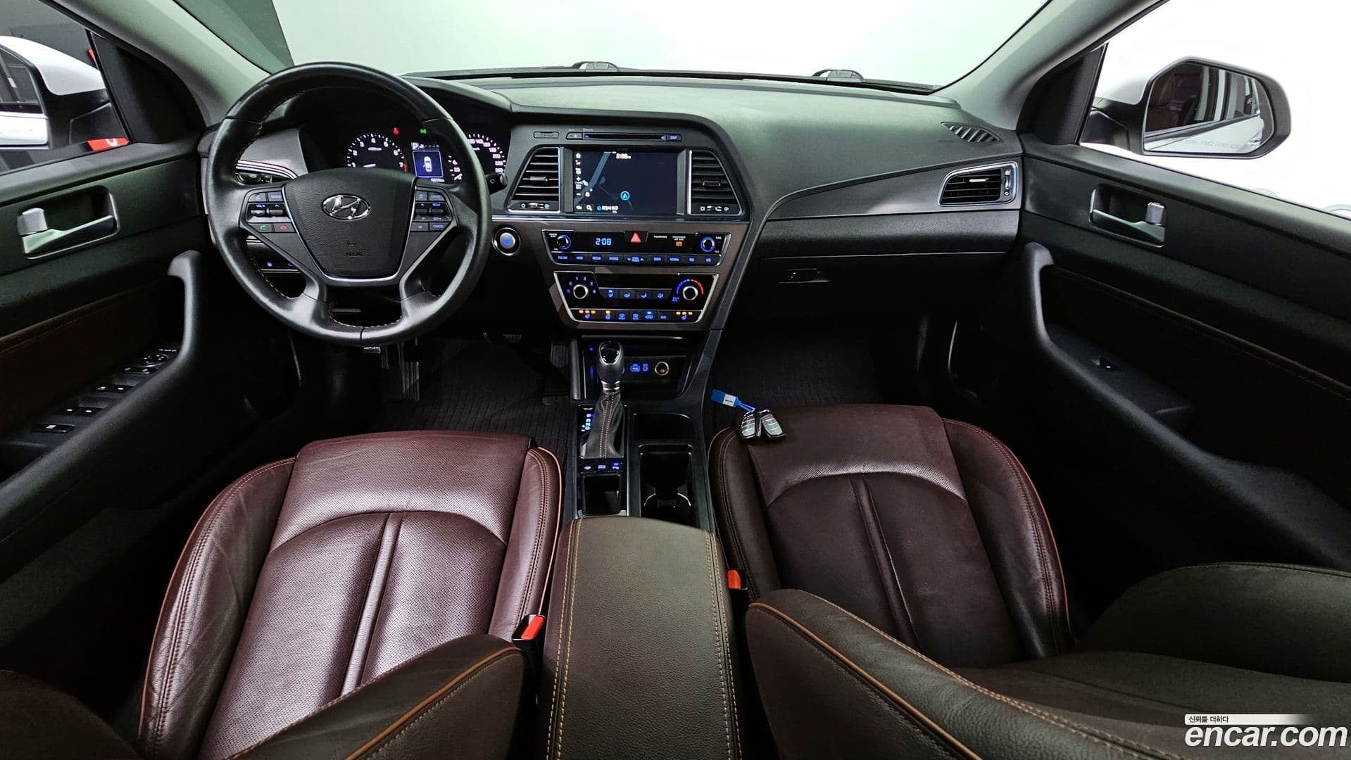 Main__Slider__Photo:Sonata Hyundai 2017.2-6
