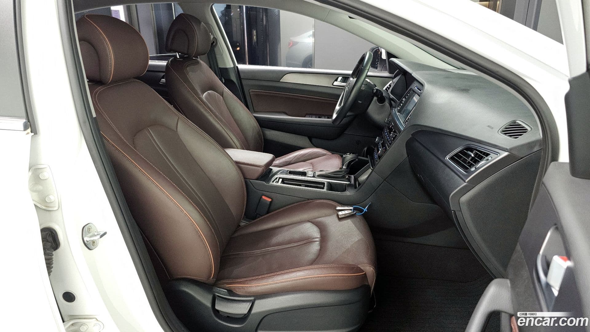 Main__Slider__Photo:Sonata Hyundai 2017.2-9