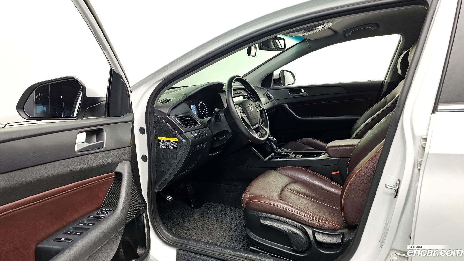 Main__Slider__Photo:Sonata Hyundai 2017.2-10