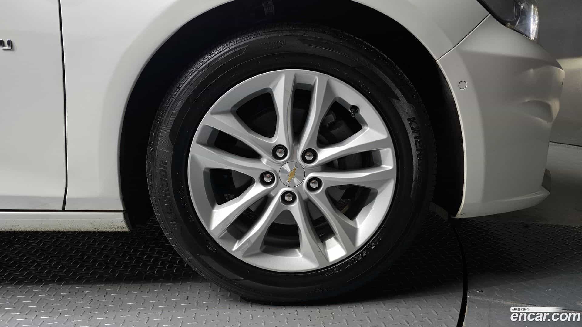Malibu Chevrolet 2016.6-OUTER-005
