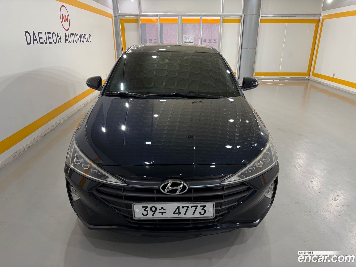 Main__Slider__Photo:AVANTE Hyundai 2018.9-0