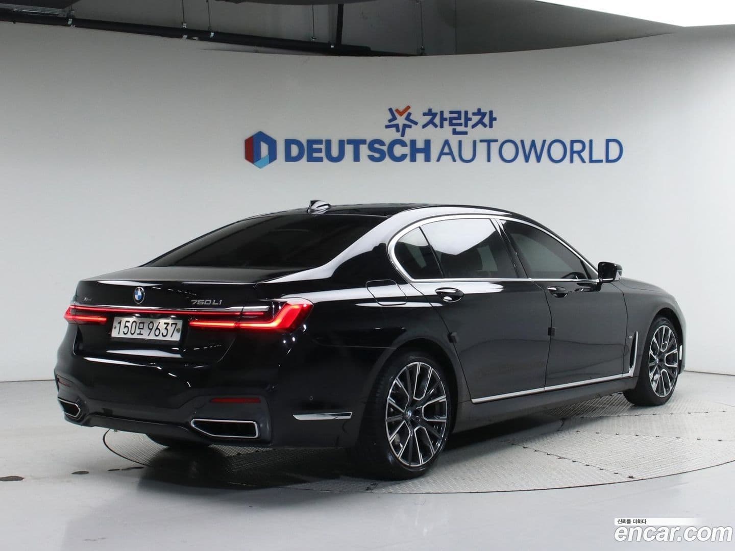Main__Slider__Photo:7-Series BMW 2019.10-0